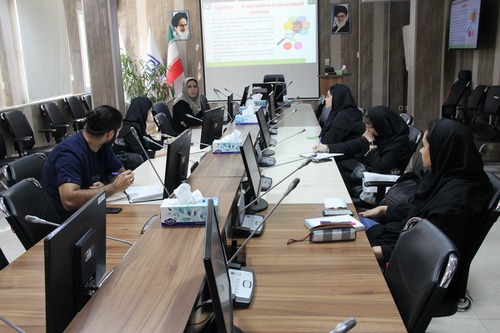 کارگاه میکروبیم 
