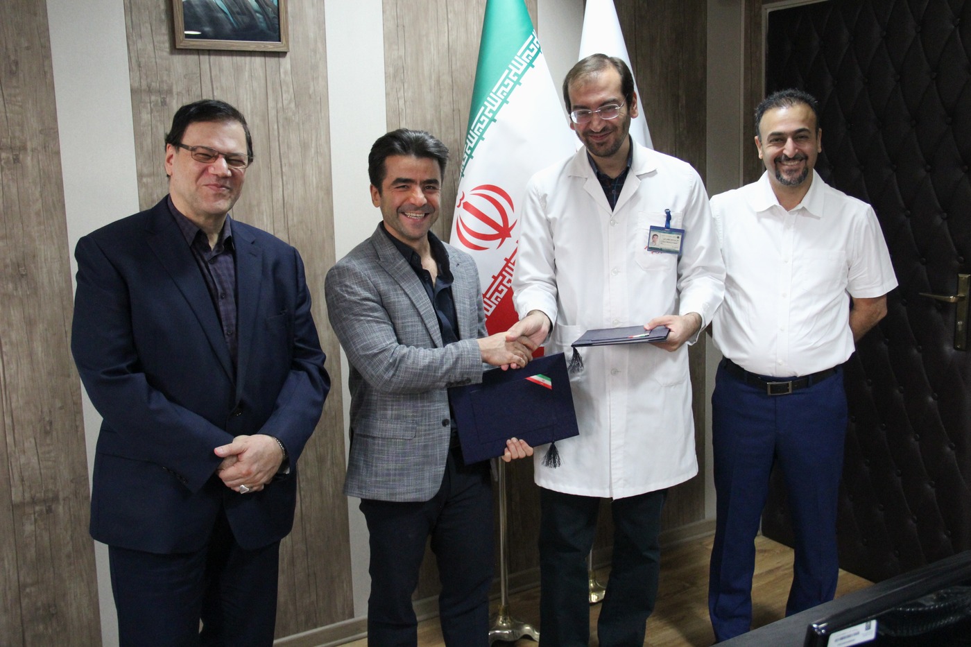 انعقاد تفاهم‌نامه همکاری علمی و پژوهشی میان پژوهشگاه علوم غدد و متابولیسم و آزمایشگاه پاتولوژی تیراد 